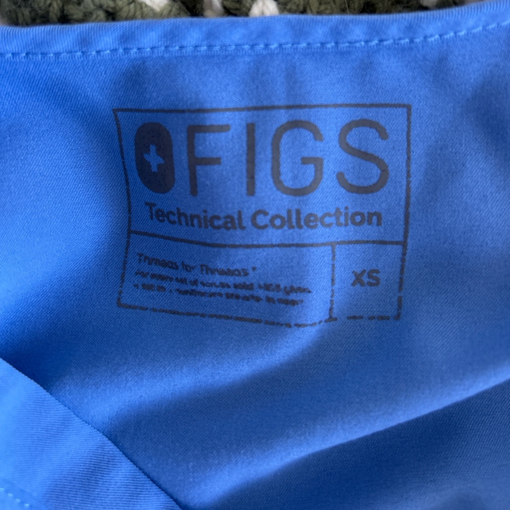Blue FIGS Scrub Set - Picture 2 of 6